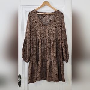 Boutique Long Sleeve Tiered Dress Size L Oversized, Euc, Animal Print, V Neck